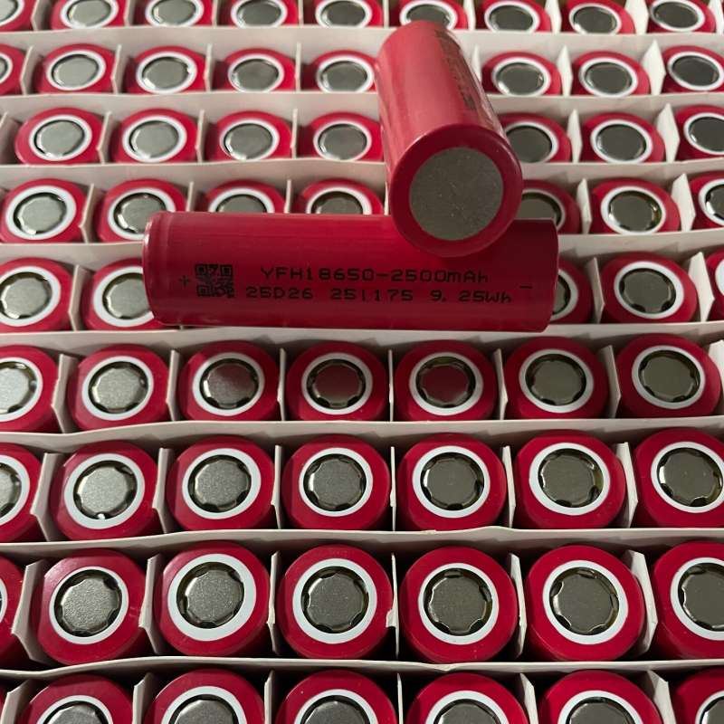 Célula YFH 18650‑2500 mAh, descarga 10C (25 A) - 4